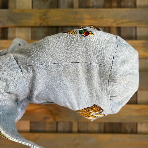 Western VNTG Denim Button Down Shirt | Embroidered Forest Animals | Small Medium - Picture 13 of 15